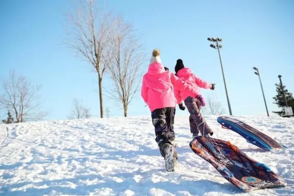 札幌の雪遊びスポット4選。そりやチューブ滑りなどアクティビティを満喫！