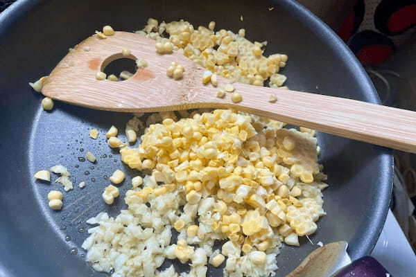 速水もこみちの「とうもろこしとツナのパスタ」は素材の旨みが光る　旬の味を逃さず作って