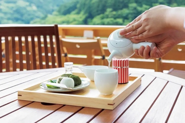 喫茶が旅の目的になる！わざわざ行きたい「絶景の清流喫茶」