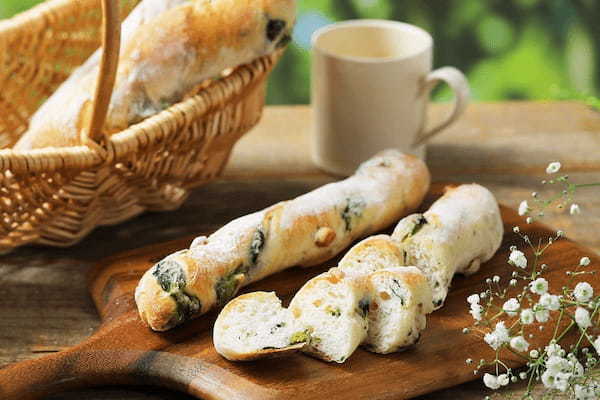 【2/15新発売！お惣菜系人気No.1のチーズフランスに、食欲そそるジャーマンポテト入りフレーバーが新登場】「ハートブレッドアンティーク」より、春の行楽のお供におすすめなパンが期間限定で発売