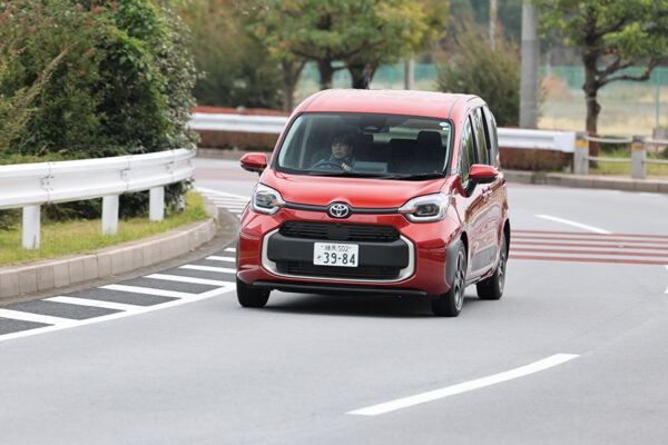 【竹岡圭 K&コンパクトカー ヒットの真相】トヨタ・シエンタ「デザイン性と高いユーティリティ性が同居」