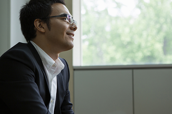 人の話を聞くのが苦痛から“楽しい”に変わる!仕事にも役立つ「人は聞き方が9割」発売中