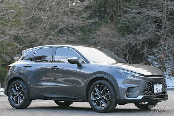 【プロ解説】カローラクロスよりも小さい高級SUV。レクサス LBX試乗レポート