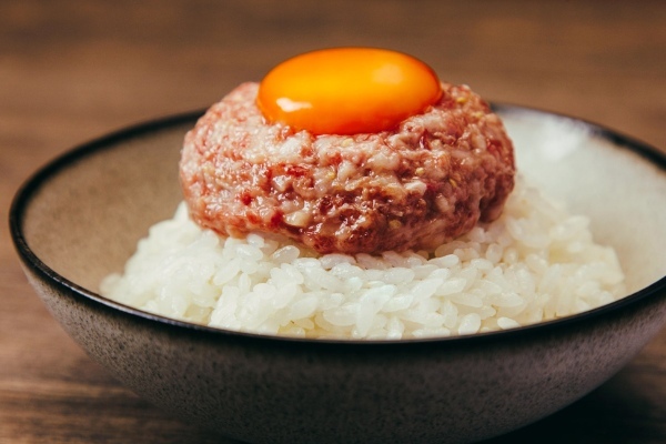 焼肉うしごろが運営するオンラインストア「UCHIGORO」の商品を、オンラインで贈る「UCHIGORO eGIFT」、本日2023年4月25日（火）販売開始