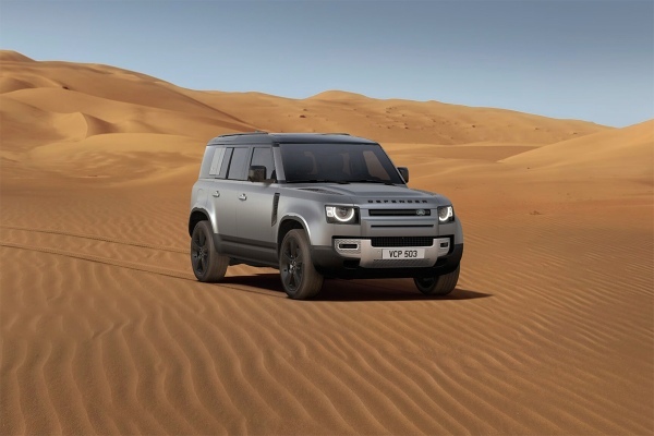 「DEFENDER EASTNOR DARKEDITION(ディフェンダー イースナー ダーク エディション)」を、限定170台で受注開始