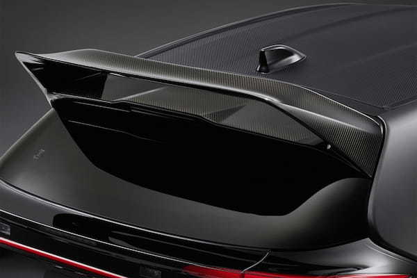 トヨタ　GRヤリスのオジエ、ロバンペラ各エディションを限定100台発売