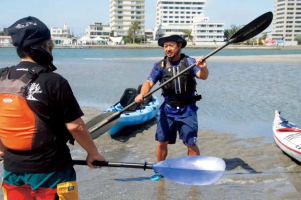 湖上探検と餃子を楽しむ浜名湖キャンプは大人のソロキャンパーに最適かも