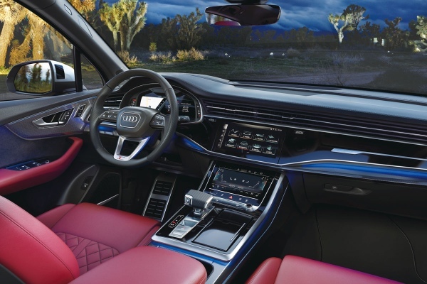 アウディ　フルサイズSUVに高性能のSQ7、SQ8を発売。V8型4.0Lツインターボを搭載