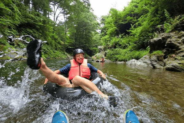 巨大なトラックチューブで清流を川下り！夏限定「渓谷どんぶらこ in 檜原村」予約受付スタート