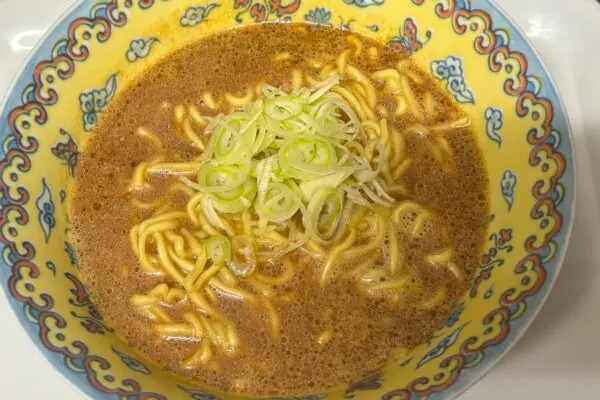 人気ラーメン店主が教える「即席麺を何倍もウマくする方法」　コンビニのアレを載せるだけで…