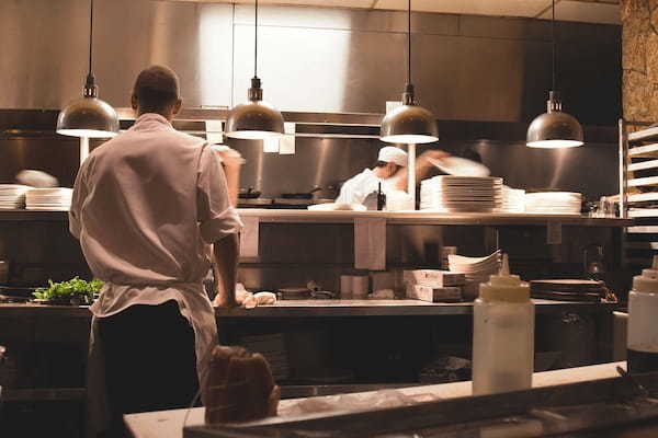 「フレンチドッグ」とはどんな食べ物何?「アメリカンドッグ」とは違うものなの?フランス由来なの?