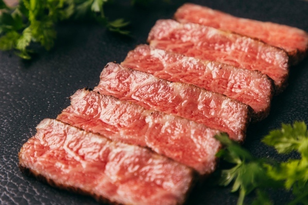 焼肉うしごろが運営するオンラインストア「UCHIGORO」の商品を、オンラインで贈る「UCHIGORO eGIFT」、本日2023年4月25日（火）販売開始