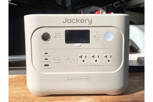 容量1000Whクラスのポータブル電源は追加充電なしで何日使える?車中泊2泊3日で実証テスト
