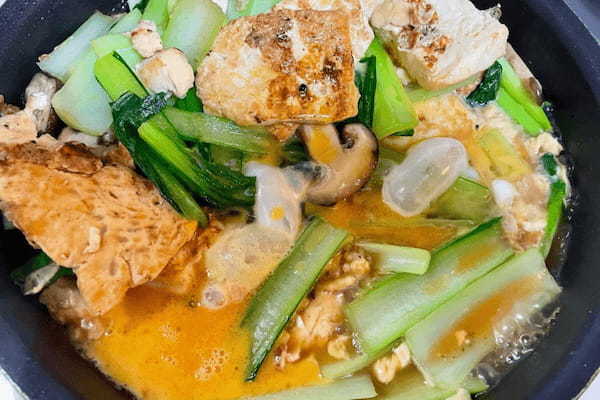 素材の美味しさ引き立つ「豆腐と小松菜の旨炒め」 肉なしでもメインを張るおかず