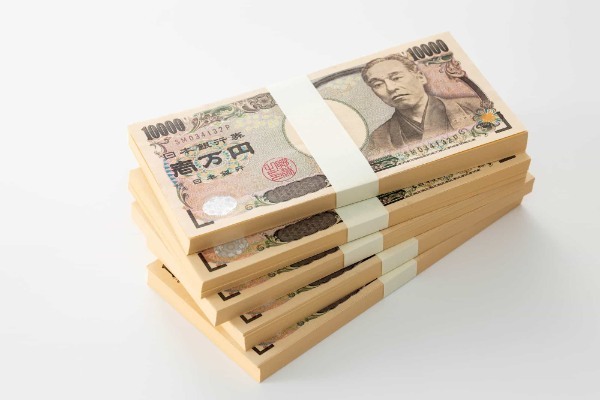 年収500万円の生活レベルはどれくらい？目指すためのポイントも解説