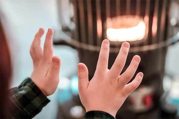 時代を越えて注目されている「石油ストーブ」! 機能性も見た目も満足できる人気商品は?