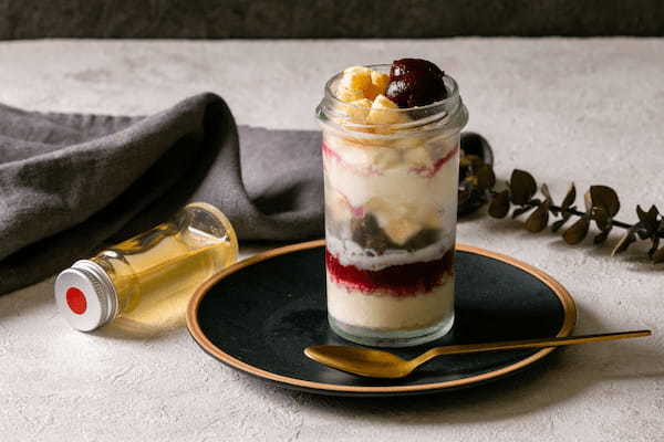 夜パフェブランド『parfait✕parfait（パフェパフェ）』、新フレーバー「チョコレートパーティ×BOURBON」を冬季限定で発売開始