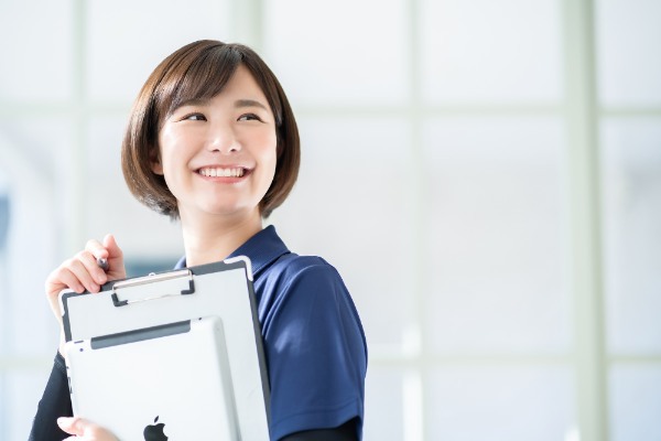 高卒でも児童福祉司になれる？なりかたや必要な資格取得の方法を解説
