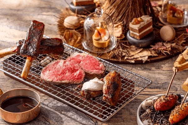 【ヒルトン東京】『ほうきに乗った秋のお肉アフタヌーン』