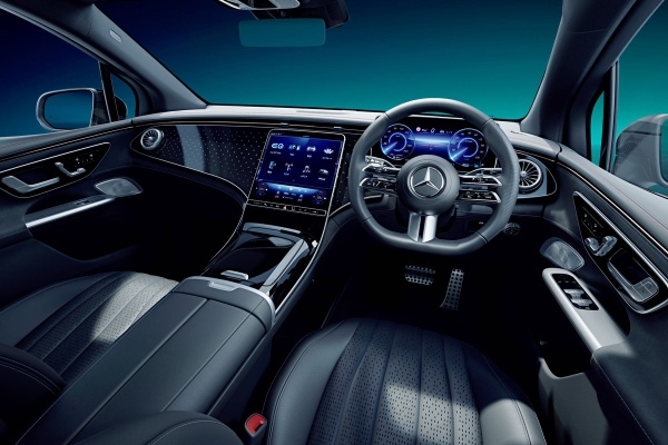 メルセデス・ベンツ　EQE SUV エグゼクティブクラスの本命SUV予約開始【詳解】