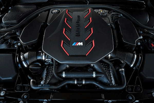 新型BMW M5ツーリングが日本デビュー。パワートレインには高性能V8エンジン＋電動モーターを搭載したM専用プラグインハイブリッドシステム「M HYBRIDシステム」を採用