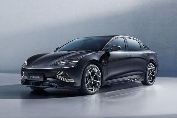 【東京オートサロン2024】BYDはドルフィン、シールのEVモデルを展示