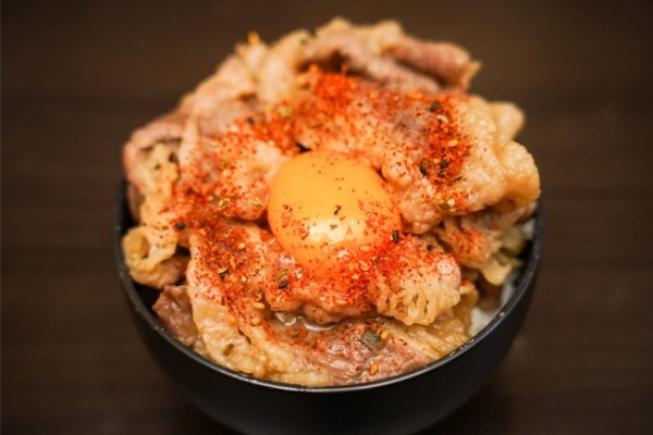 鳥羽シェフのたった3分で作れる「すき焼き丼」が激ウマ　簡単すぎて食べる時間の方が長いレベル