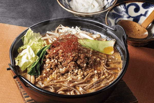 【シビ辛担々】東京とろろそばの新作「担々鍋焼きとろろそば」登場！