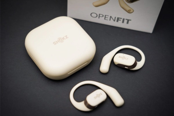 圧倒的な装着感に驚くレベル…　話題のイヤホン『OpenFit』が快適すぎて手放せない