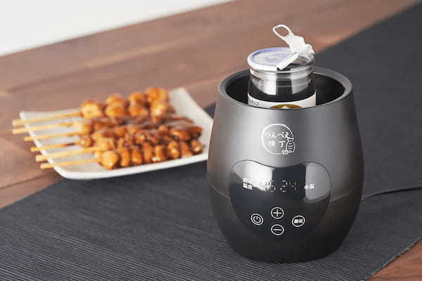 仕方ないから家飲みを楽しくしよう! 電気酒燗器「のんべえ横丁」は卓上で湯煎できるから日本酒飲みにオススメだ