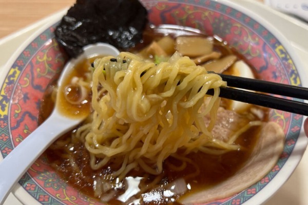 侮るなかれ！八王子市役所の八王子ラーメンが安くてハイレベルだった件！