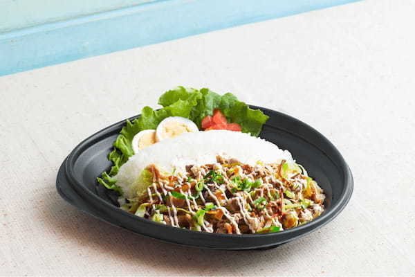 Eggs ’n Thingsから初夏にぴったりなハワイアンメニューが登場！「トロピカルパインパンケーキ」「カルアポークボウル」4月18日（火）～5月22日（月）まで販売