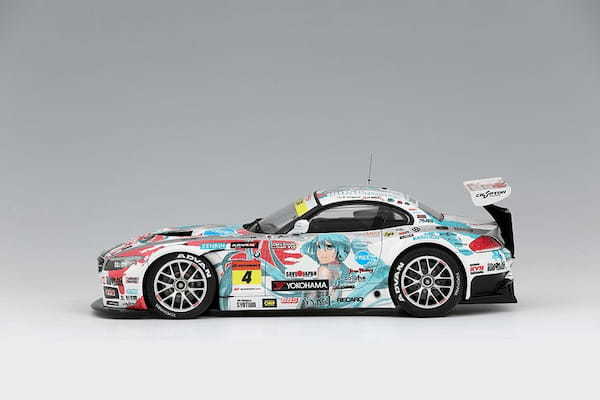 【魅惑のモデルカーの世界】アートギャラリー「BMW・Z4（初音ミク／GOODSMILE RACING）」