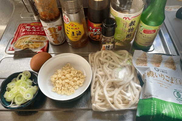 だれウマ氏の「たぬき油うどん」が最高すぎる　ずぼら飯が驚きの美味しさに…