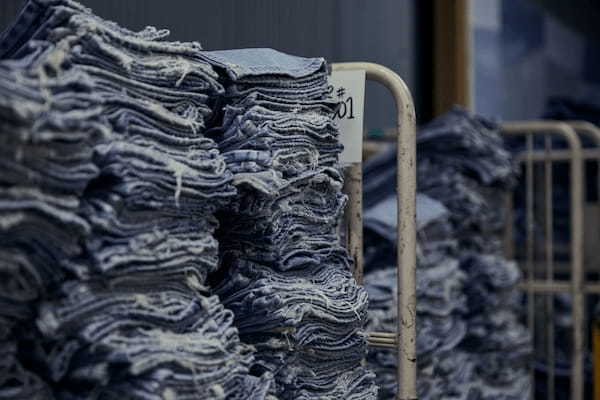 引き取り手がなかったジーンズが生まれ変わる!三越伊勢丹がめざす「ファッション×サステナビリティ」の未来