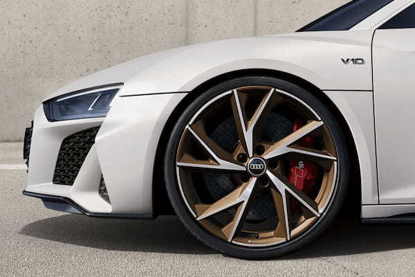 アウディ　日本のための最終限定モデル「R8クーペ Japan final edition」を8台限定発売