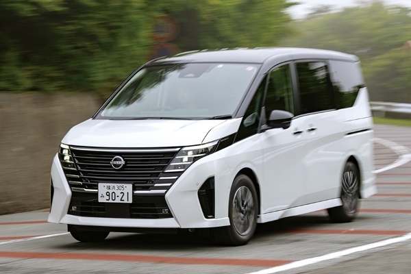 【祝・創刊45周年】2023年11月号「CAR and DRIVER（カー・アンド・ドライバー）」は9月26日（火）発売