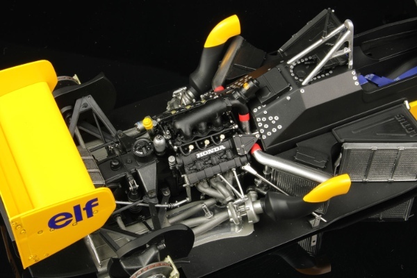 セナ選手がモナコで優勝。ロータス・ホンダ（99T）【ビッグスケール・プラモデル】が登場