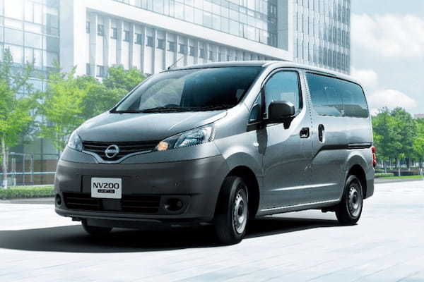 日産　NV200バネットの安全装備拡充と、日産モータースポーツ&カスタマイズからは車中泊仕様車を発売