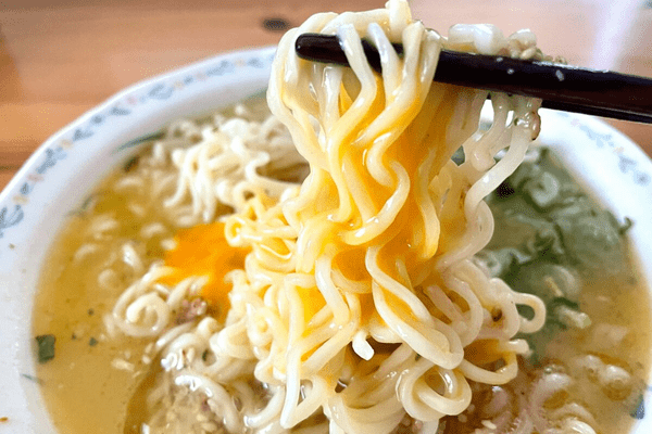 冷やしねぎ塩卵かけらーめん