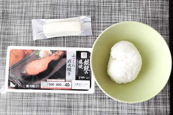 コンビニで全部揃う! 「さけるチーズ」と「アレ」の栄養おにぎりが、小学生にも好評だった