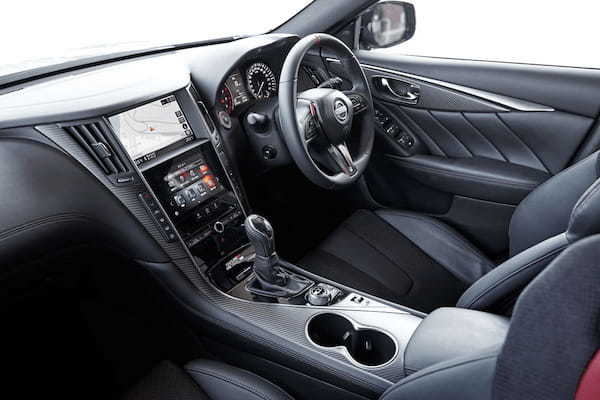 日産スカイライン400Rをベースにチューンした「スカイラインNISMO」と「スカイラインNISMO Limited」を発表