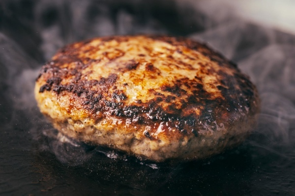 焼肉うしごろが運営するオンラインストア「UCHIGORO」の商品を、オンラインで贈る「UCHIGORO eGIFT」、本日2023年4月25日（火）販売開始