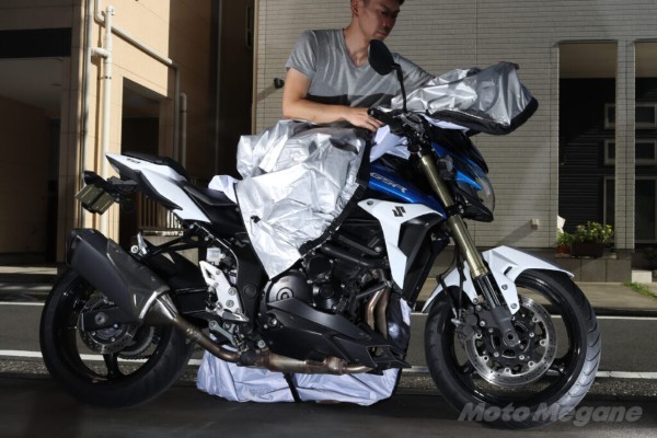 初めてでも約20秒で装着完了 重力を利用した新発想のバイクカバーが便利！