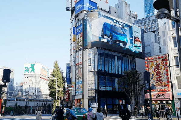 新宿の街頭ビジョンと｢フォートナイト｣内で世界観を紹介！ 日産､EVコンセプトカー第四弾｢ニッサン ハイパーパンク｣を発表