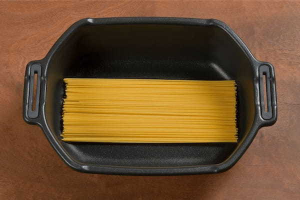燕三条発!4w1hの新アイテム「マルチパスタパン」「フラットケトル」