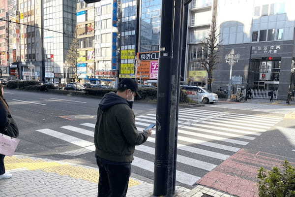 街中で入った謎のWiFi、スマホ画面にギョッとした…　表示された「8文字」で二度驚く