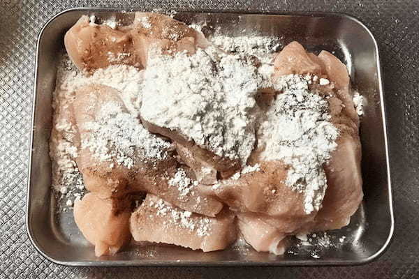 リュウジさんの「鶏むね肉のミルク煮」作ってみたら感動… フランス料理の味わいに