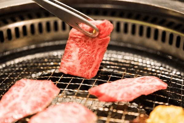 「焼肉屋は客に焼かせて店員が楽している」の文句を丁寧に論破してみた