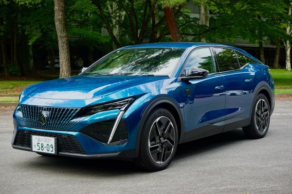 【試乗記】クルマの新しい価値をカタチでも表現している新型プジョー408 GT HYBRID